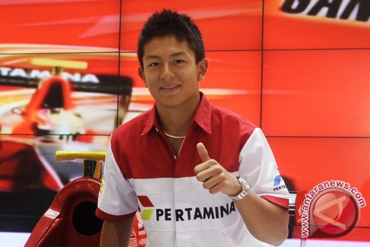 Indonesia's racer Rio Haryanto leaves for Bahrain