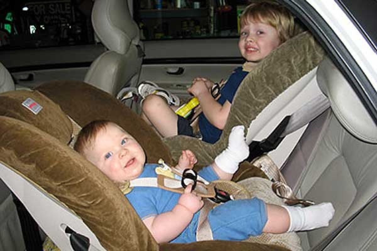 Posisi bayi di kendaraan