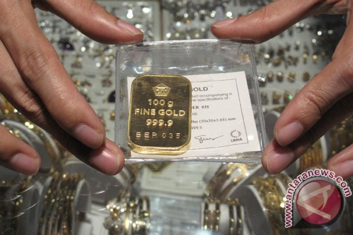 Gold price surges on expected Fed stimulus