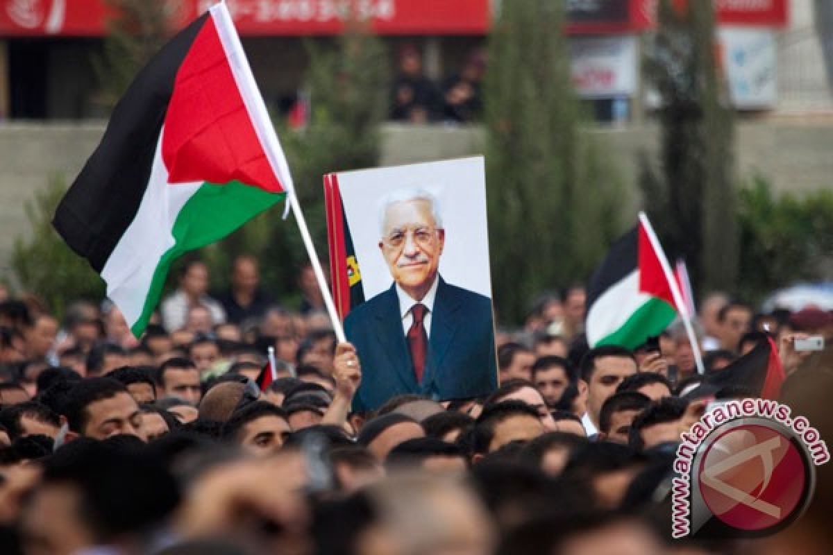 Rakyat Palestina rayakan pengibaran bendera di PBB