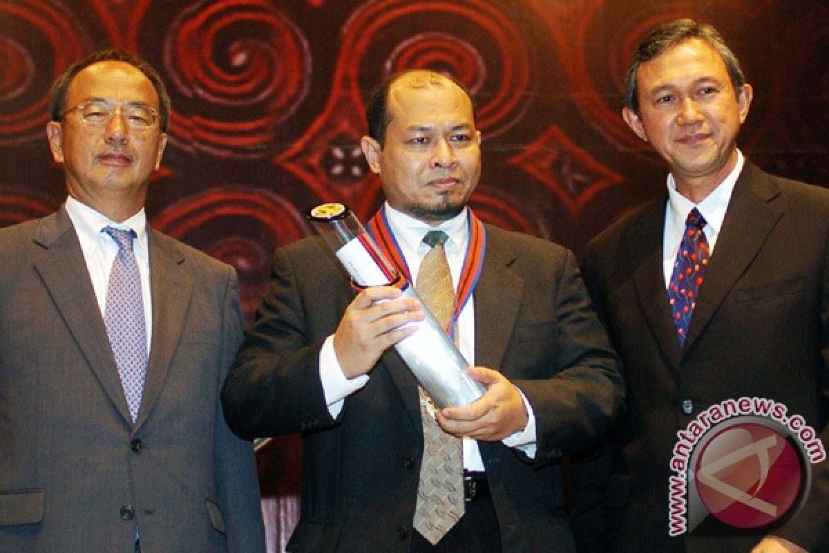 Pakar perkapalan Kaharuddin Djenod raih "Habibie Award"