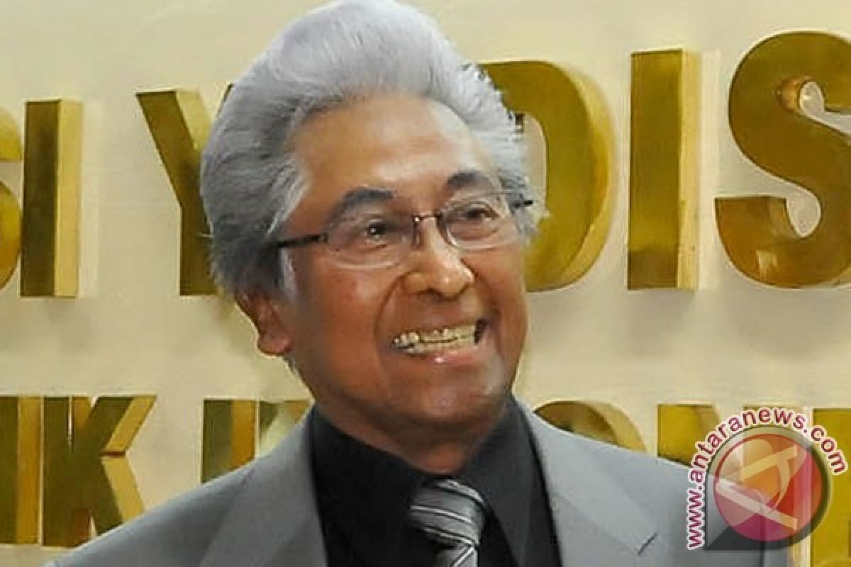 Adnan Buyung masuk bursa anggota Dewan Etik MK