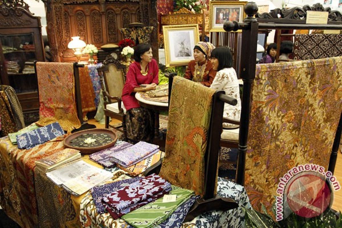 Pameran batik harus lebih sering