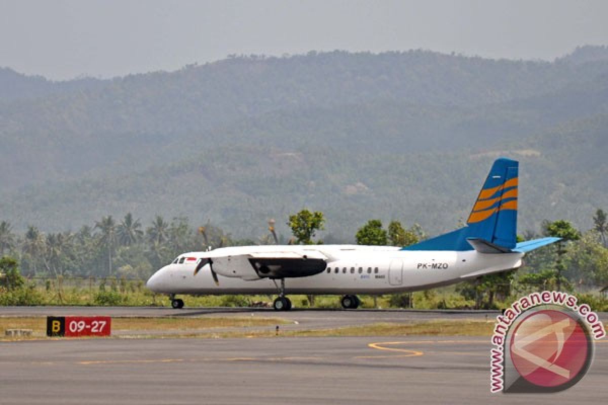 Merpati tergelincir di Bandara Lombok