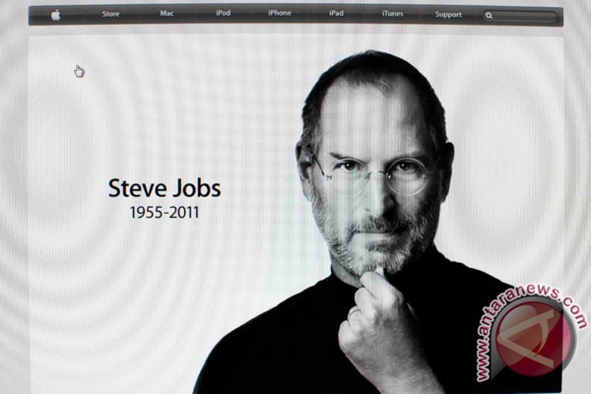 Steve Jobs dimakamkan di makam pakar teknologi bersemayam