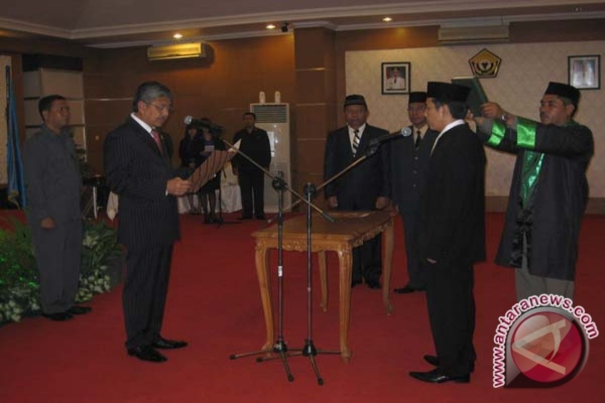Gubernur Lantik Khaerul Jadi Dirut Bpd Sultra