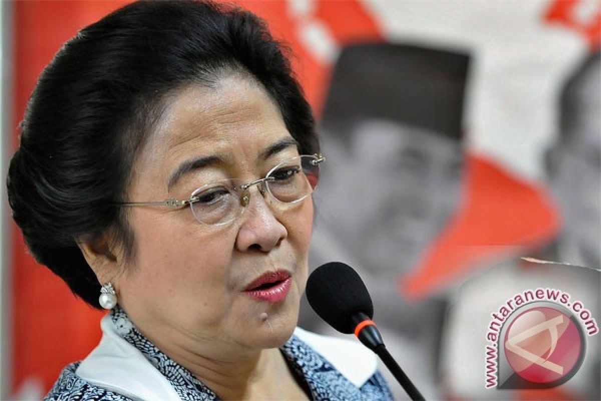 Megawati instructs PDIP cadres to restrain from destructive behavior