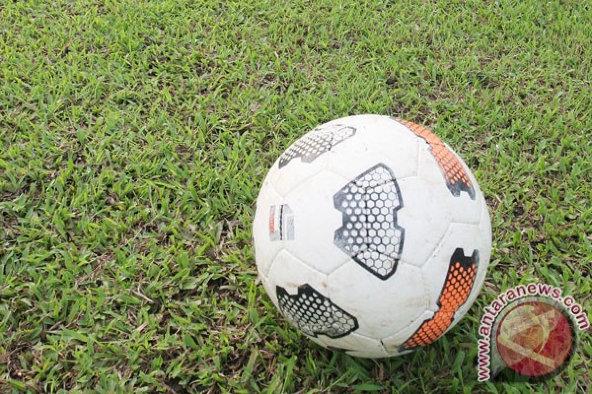 Pemain sepak bola meninggal seusai latihan