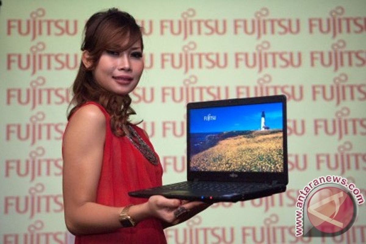 Fujitsu kenalkan laptop super tipis dan ringan 