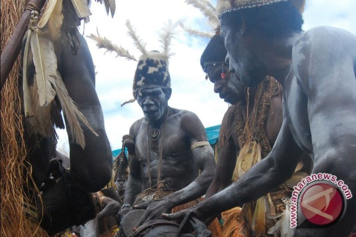 One Papua tribe extinct, two more to follow soon