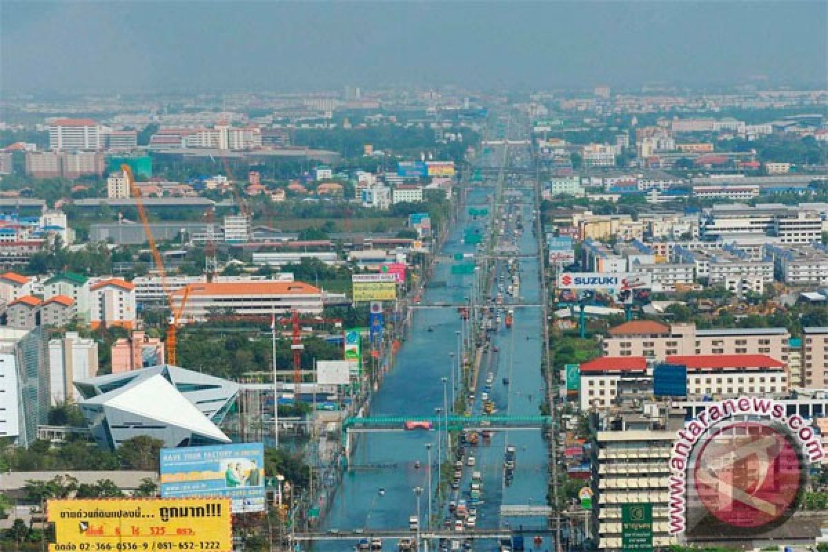 Seperlima Bangkok terendam air 