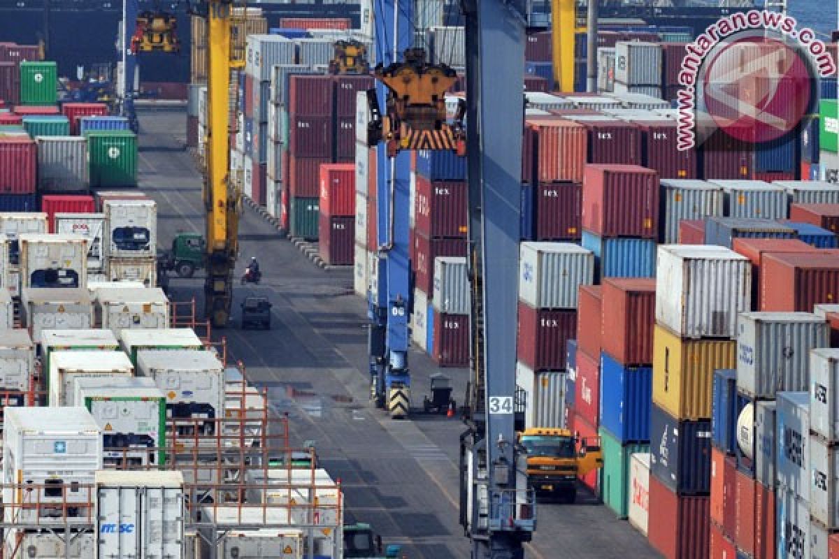 Ekspor merosot, impor membengkak tahun 2012