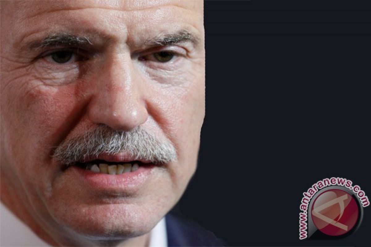 George Papandreou mundur sebagai PM Yunani