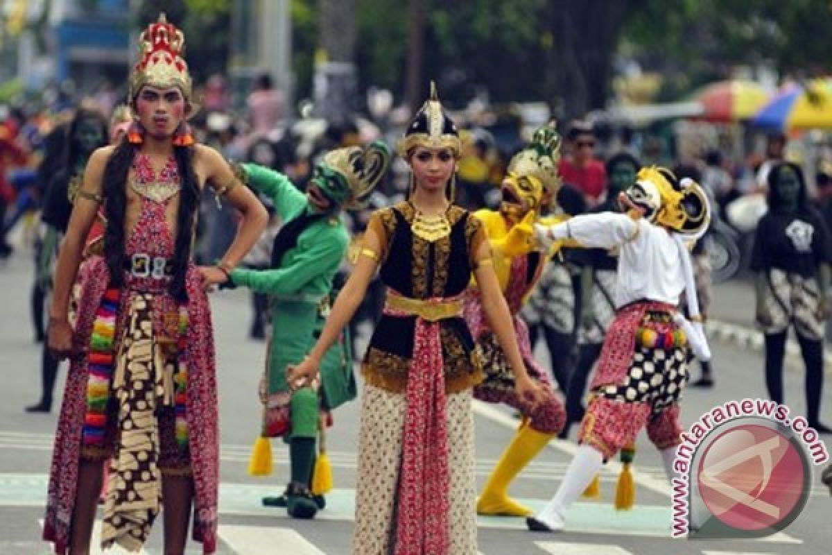 Pemangku kepentingan pariwisata harus peduli kesenian tradisional