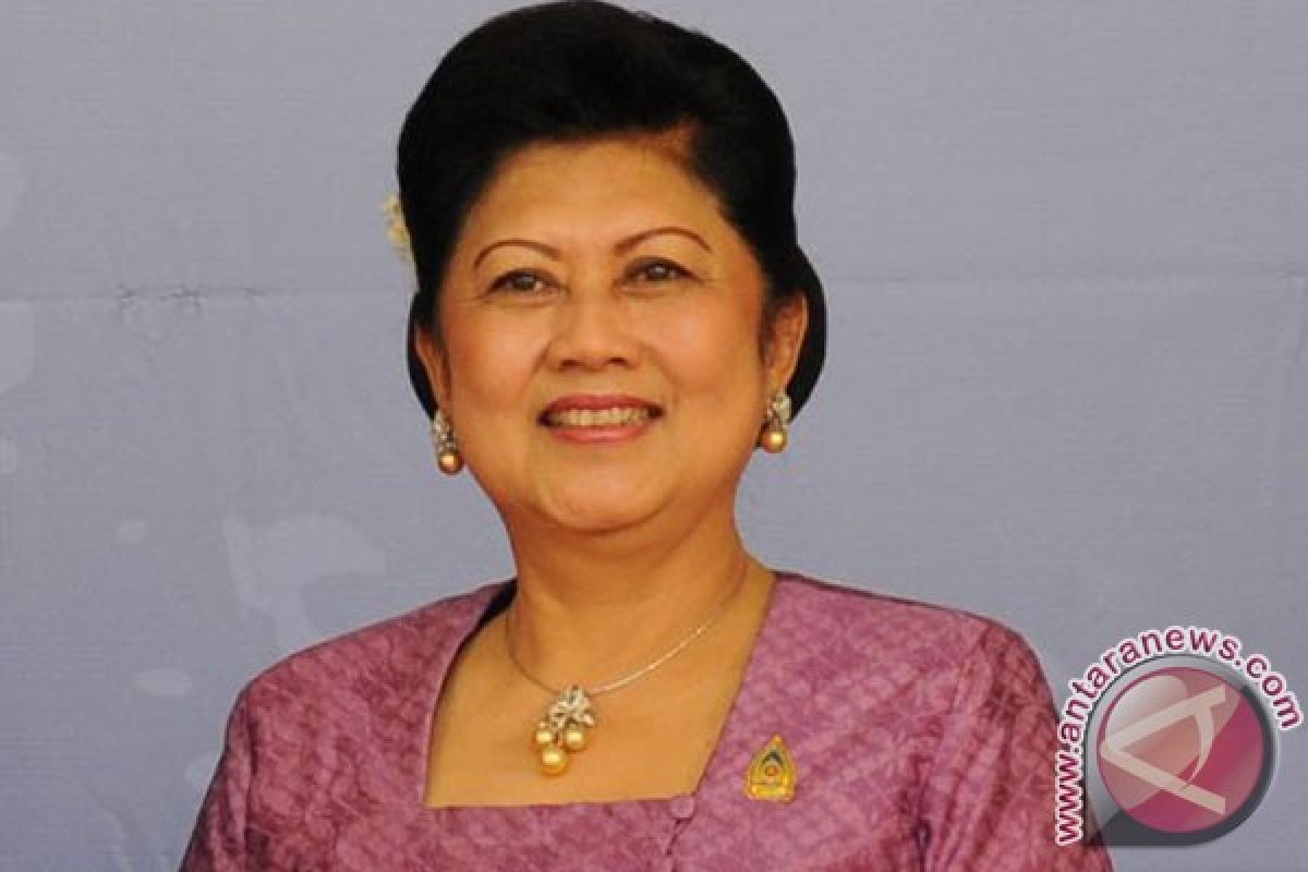 First Lady Yudhoyono suffering from typhoid fever