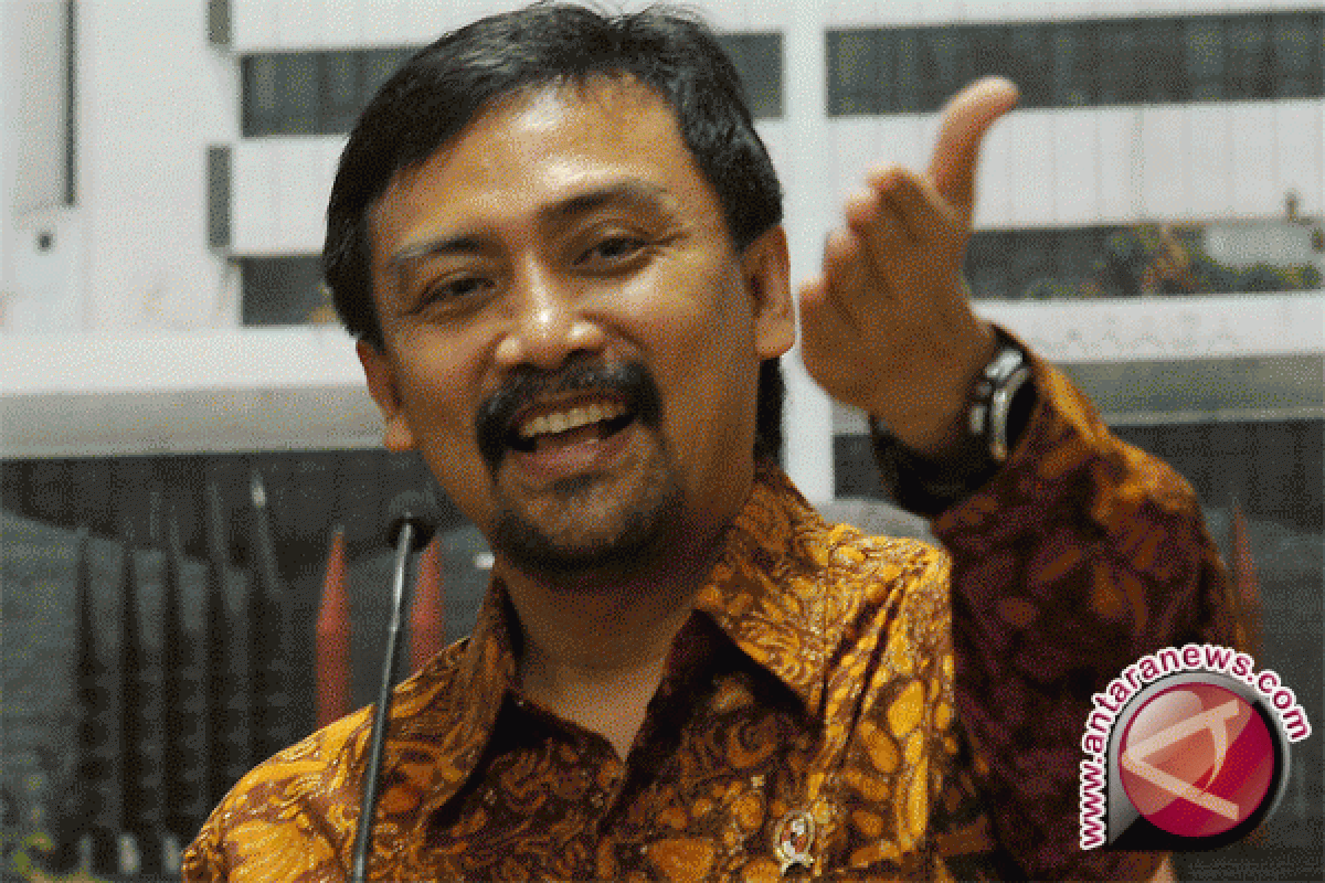 Menpora Beri Semangat Atlet di Jakabaring