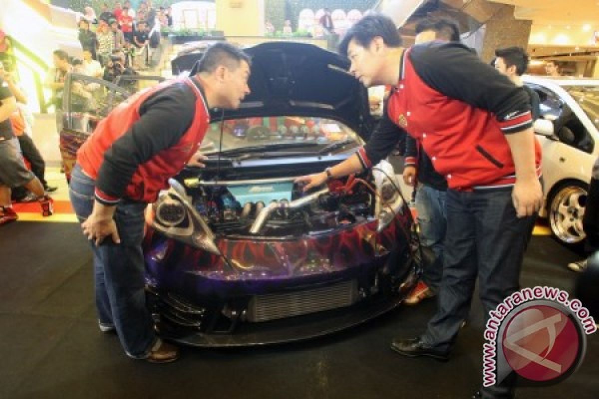 25 tim bersaing rebut juara modifikasi Honda Jazz