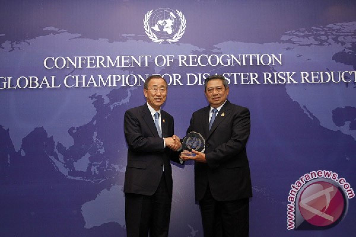 Presiden terima trofi penghargaan dari PBB