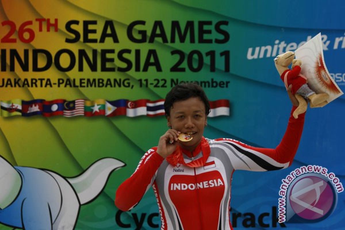 Indonesia cyclist grabs two gold medals