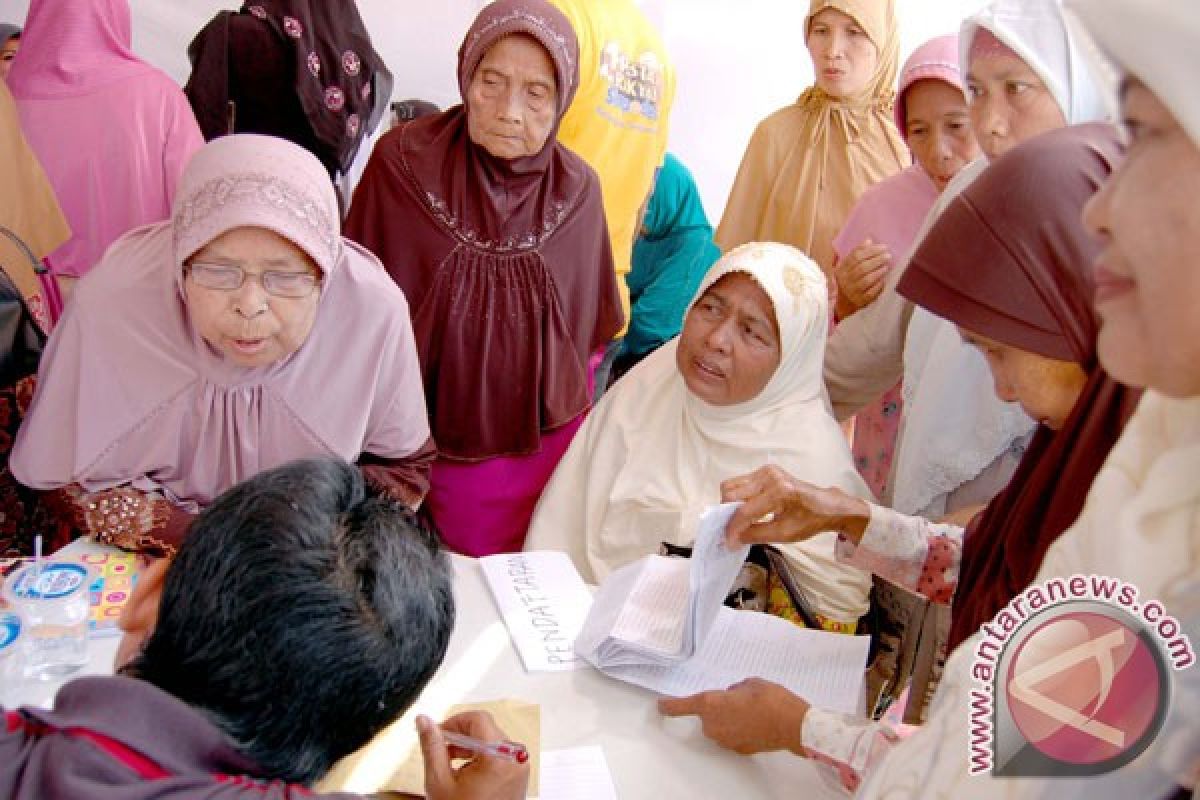 2,8 juta lansia Indonesia terlantar