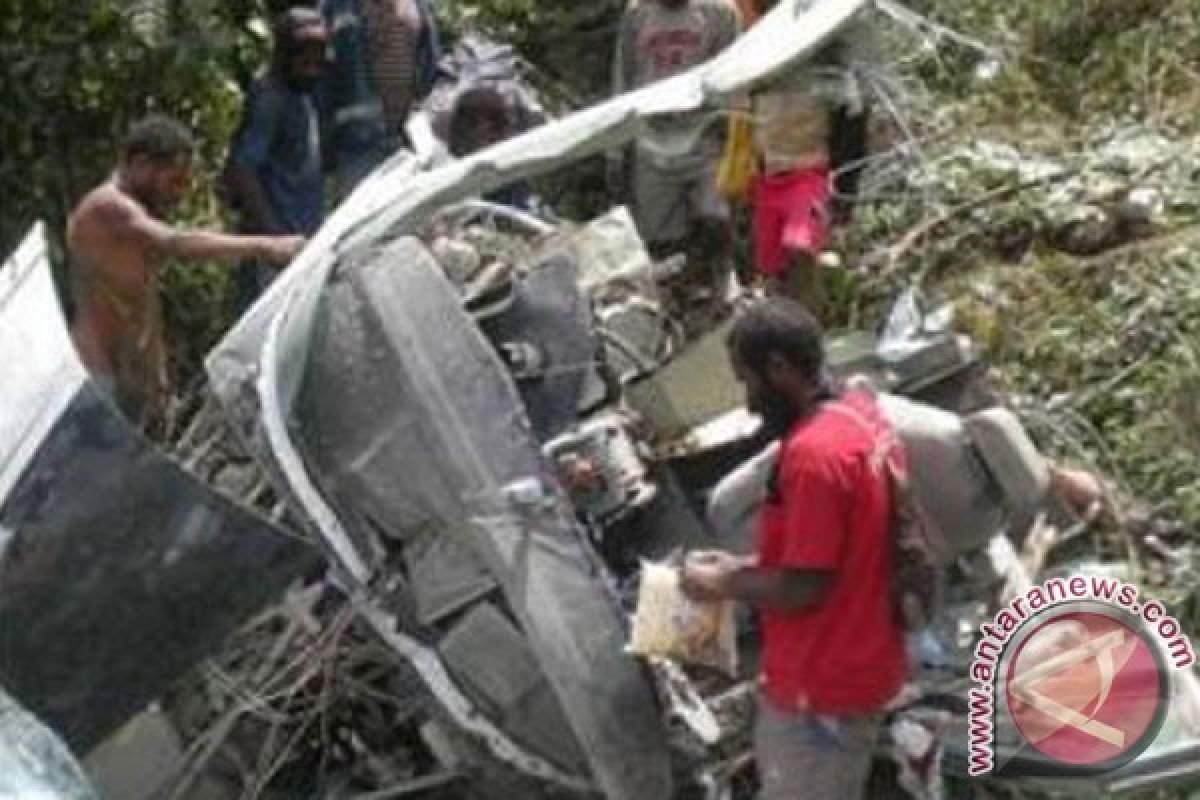 Pesawat Susi Air tabrak gunung