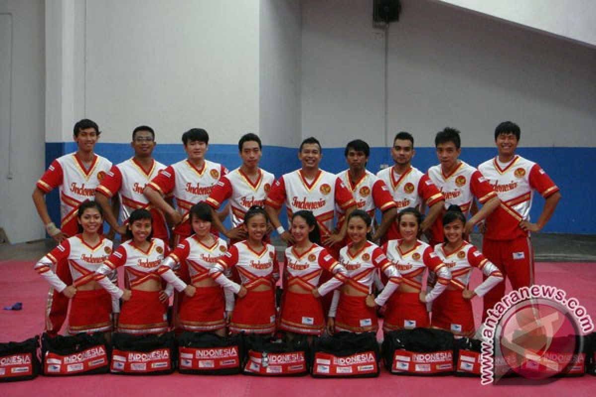 Minim dukungan, Indonesia ikut kejuaraan dunia Cheerleading 2011