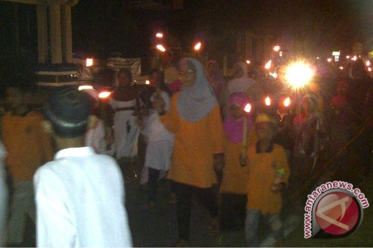 Warga Bandarlampung "makmurkan" Masjid Sambut Tahun Hijriah 