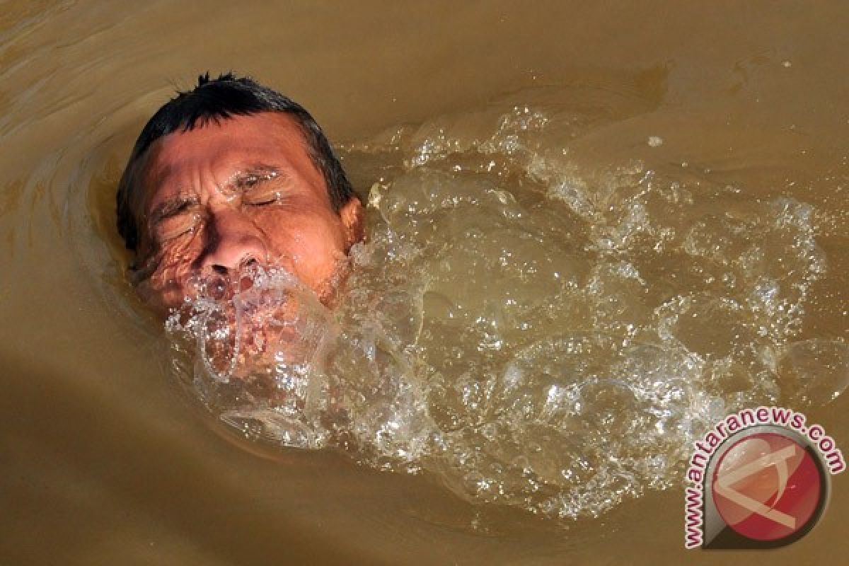 Dua anak tewas tenggelam di kolam ikan