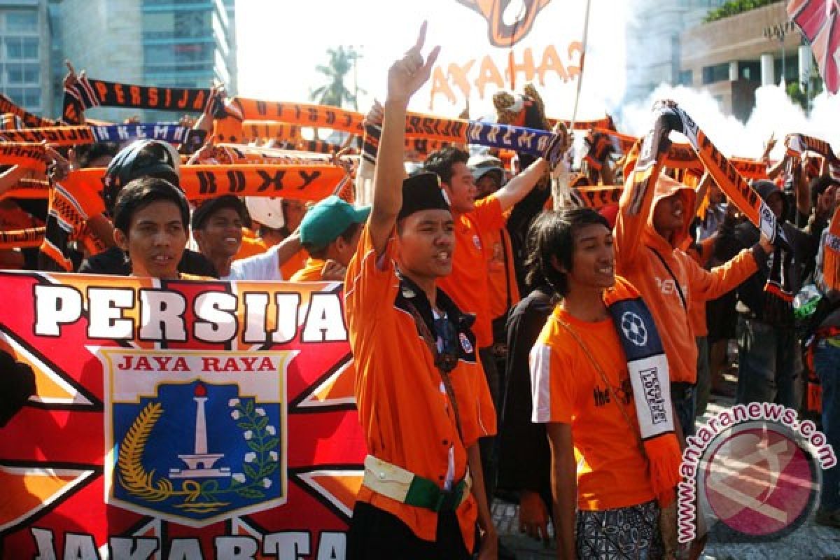 Ahok minta Jakmania awasi Persija Jaya Raya