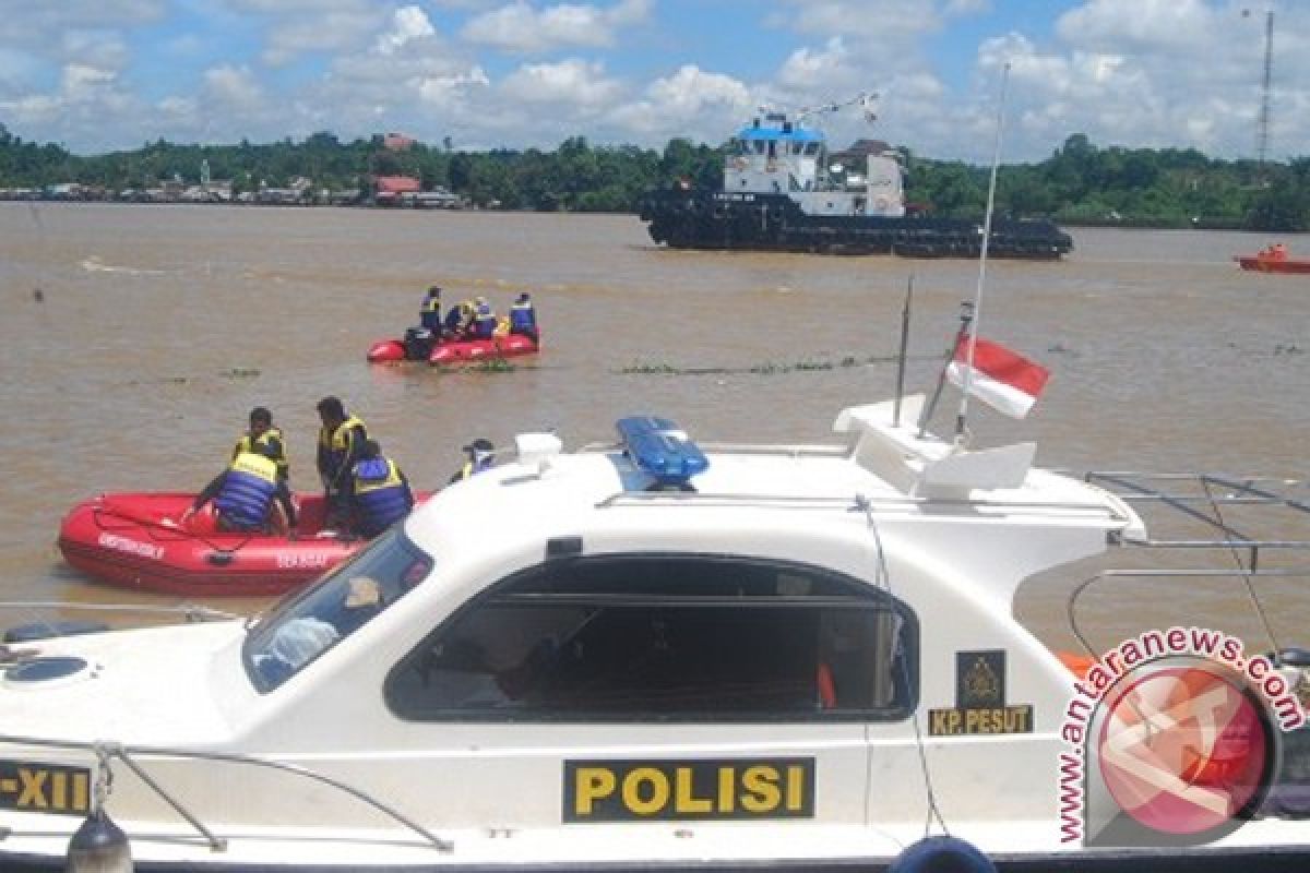 Menko Kesra: percepat evakuasi korban Jembatan Kukar