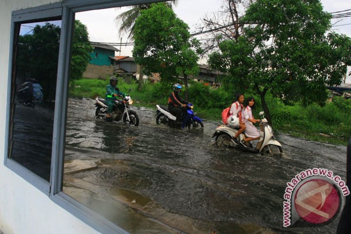 Ratusan rumah di Cilegon terendam banjir