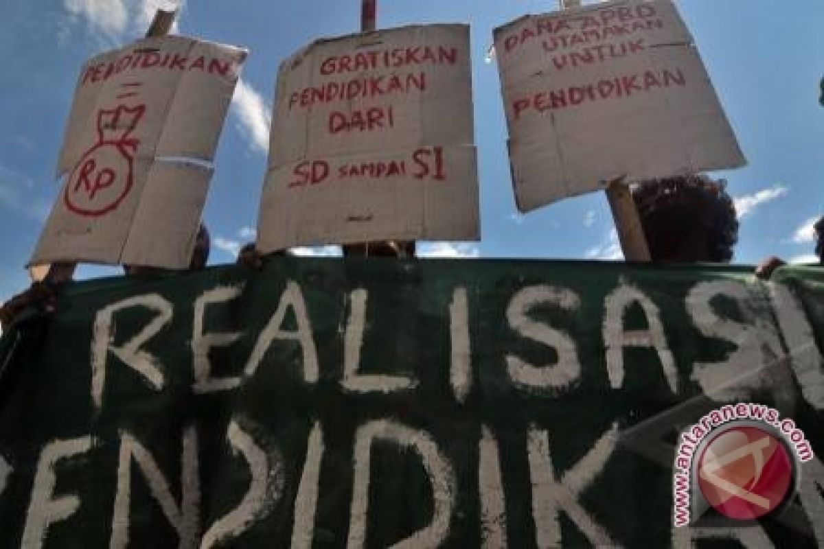 Wamen Dikbud Disambut Demo Di Kampus Unhalu