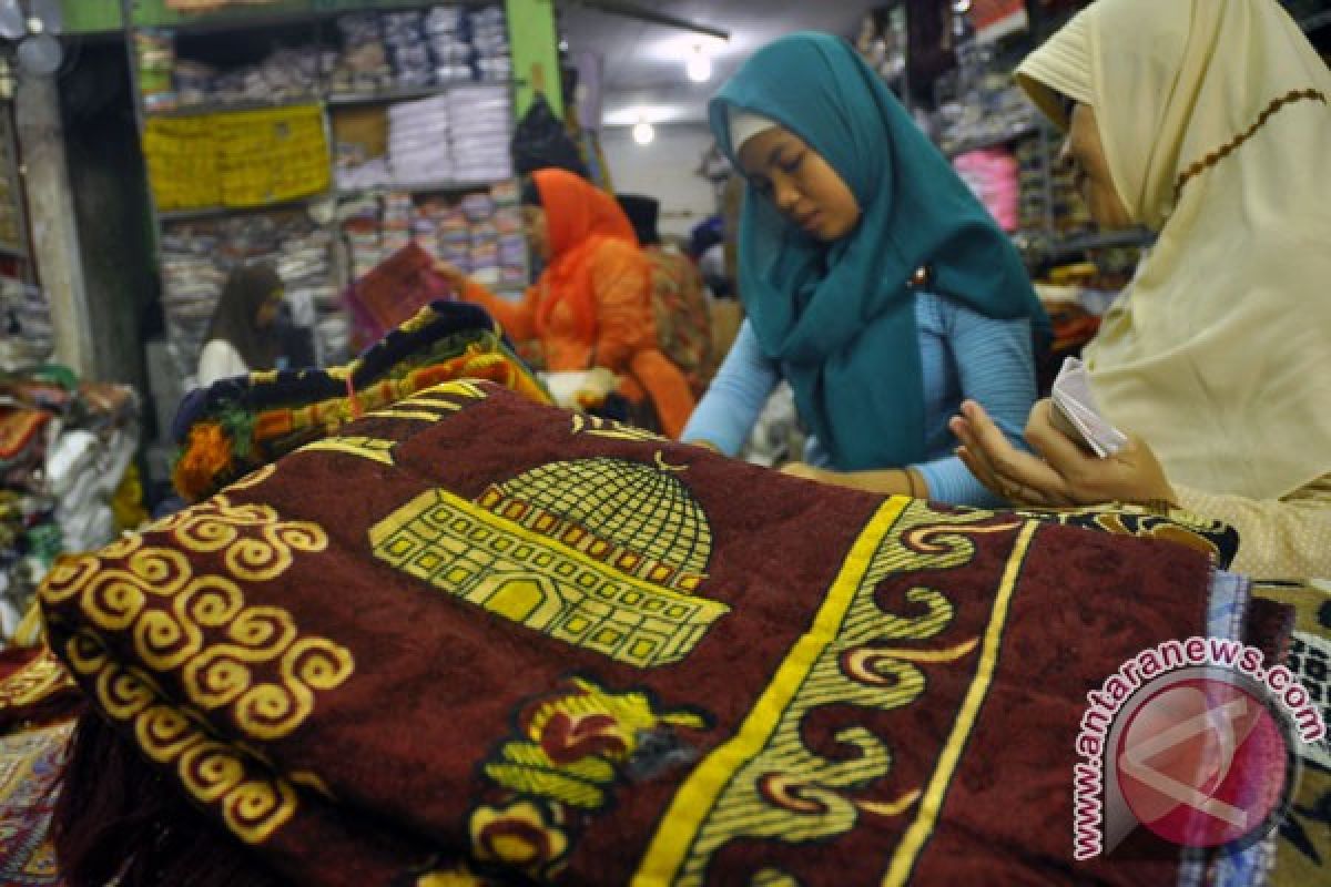 Pedagang oleh-oleh haji tak takut kehabisan