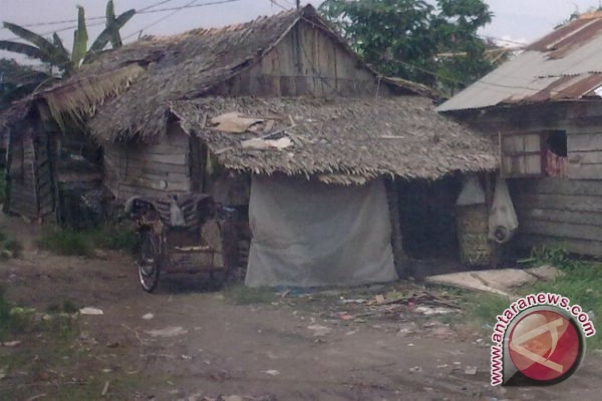 Mensos bedah rumah keluarga miskin Musi Banyuasin