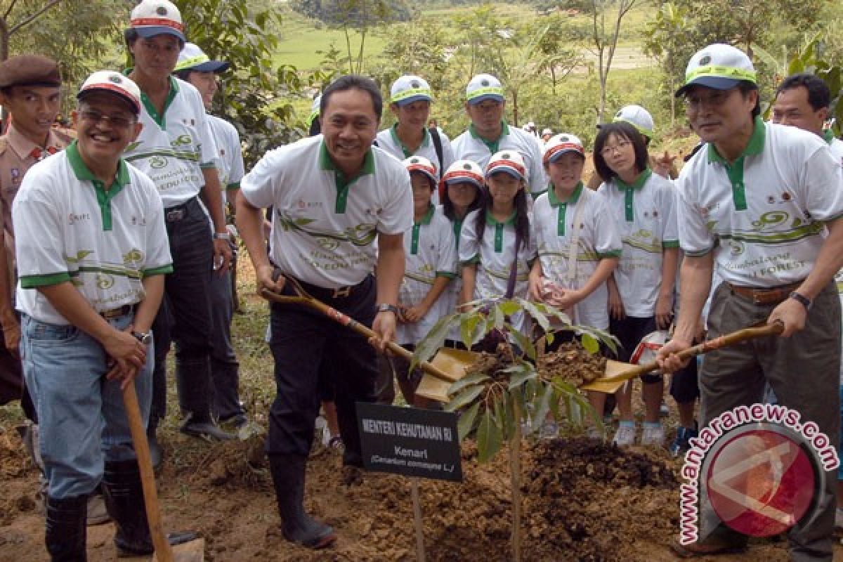 Kemenhut ajak mahasiswa sosialisasikan budaya menanam