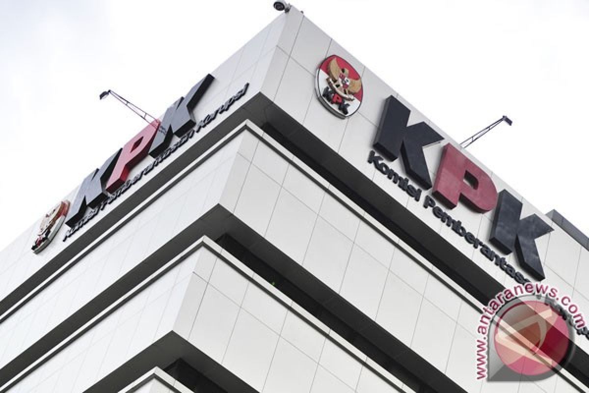 KPK questions four lawmakers linked to simulator graft case