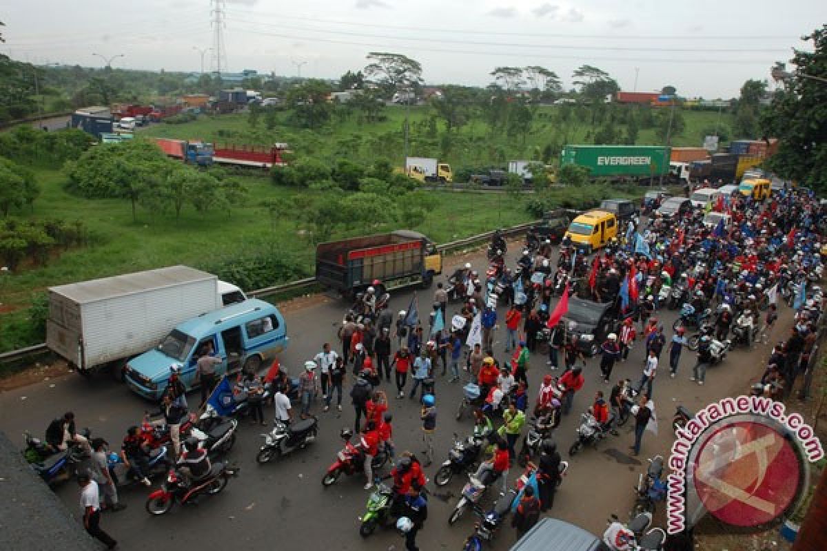 Forum Investor Bekasi imbau buruh kedepankan negosiasi