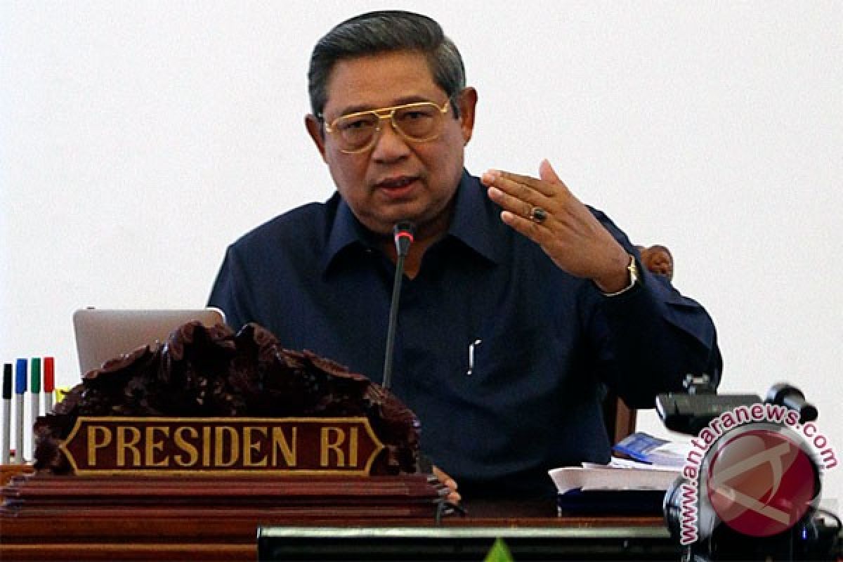 President Yudhoyono holds cabinet meeting to discuss economy