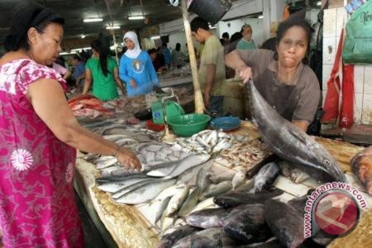 Pasokan kurang, harga ikan air tawar naik