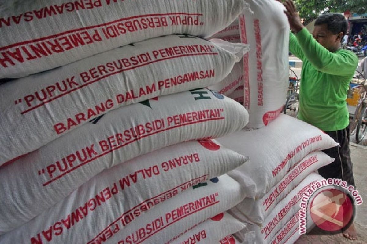 Petani Bengkulu beli pupuk subsidi ke Sumbar 