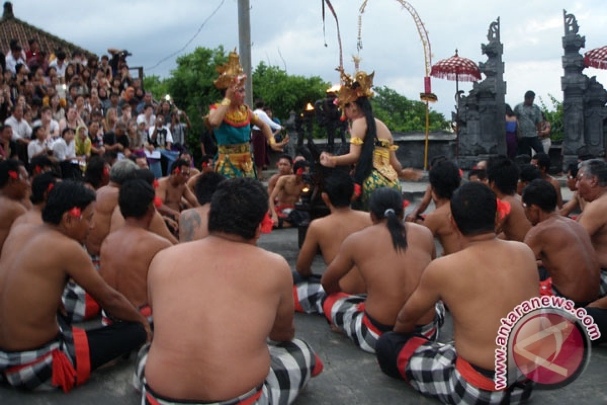 Upacara adat dapat dikemas jadi atraksi wisata