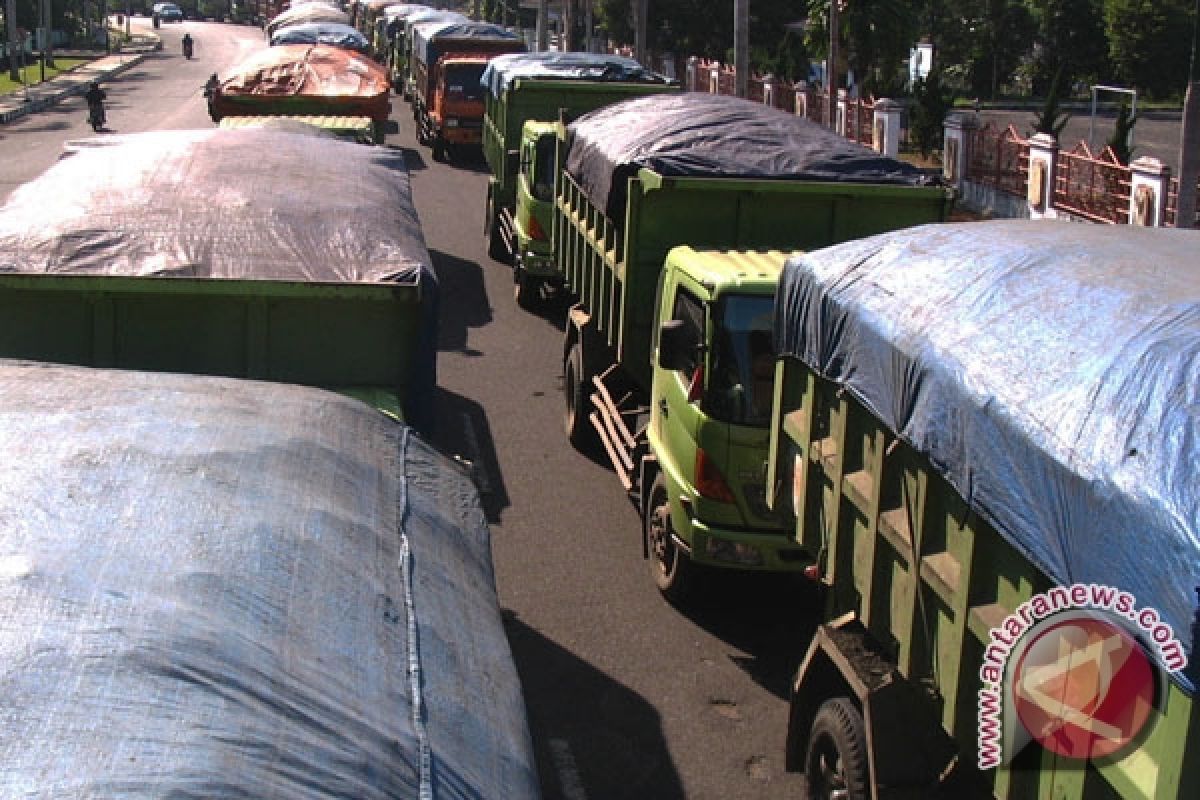 Warga Taba Penanjung sandera truk angkutan batu bara 