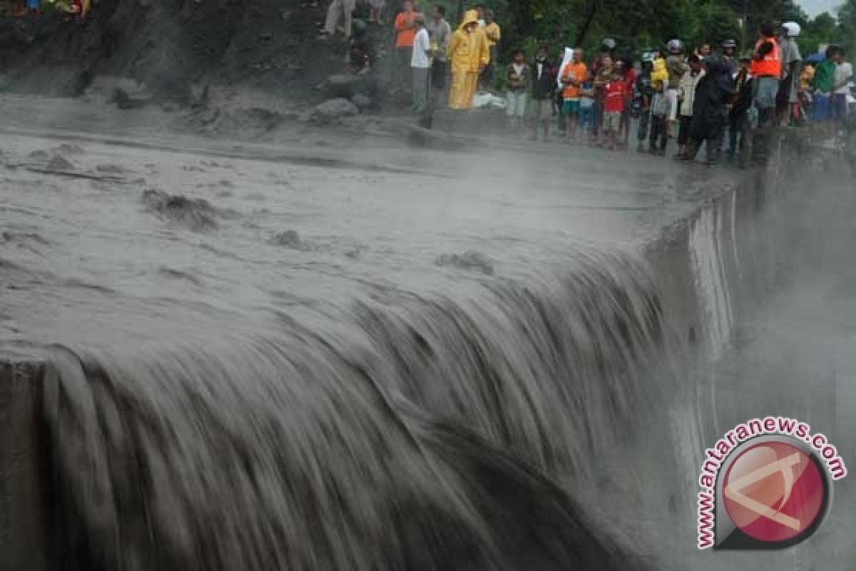 Banjir bandang landa Aceh Selatan