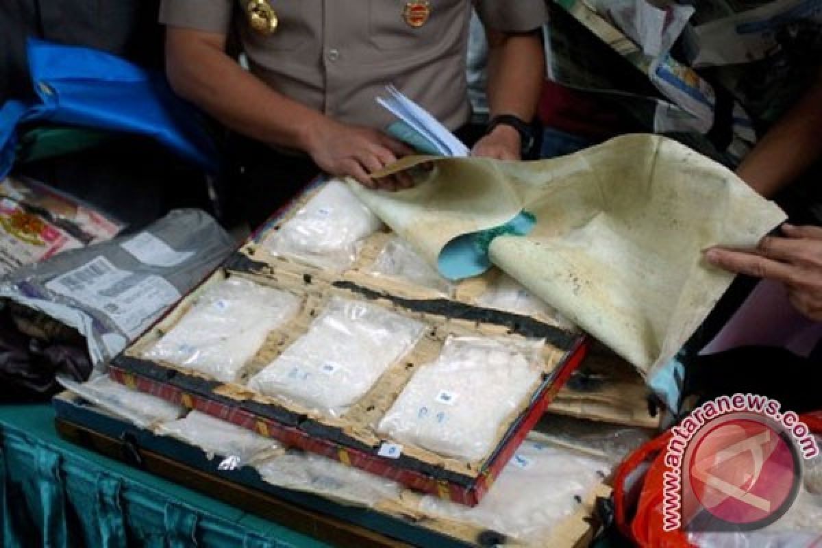 Foreigners caught with narcotics