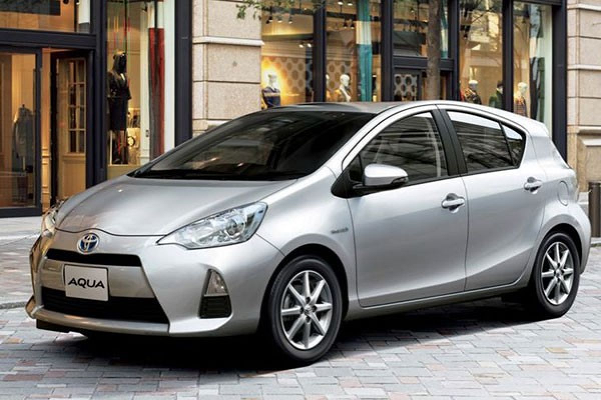 Toyota Aqua hybrid mulai dipasarkan