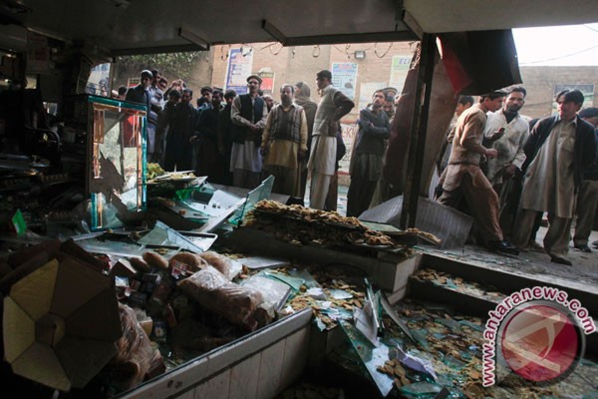 3 killed, 15 injured in Pakistan`s blast