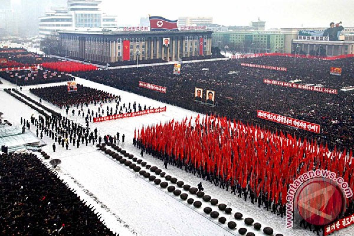 Mendiang Kim jong Il diberi gelar "Pahlawan Korea Utara"