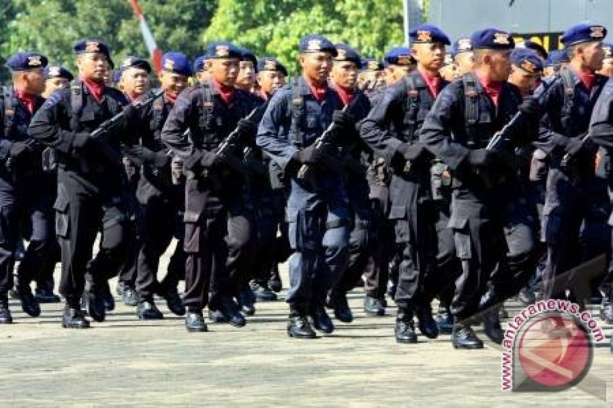 Brimob Jambi dan Bengkulu atasi kebakaran hutan dan lahan Sumsel