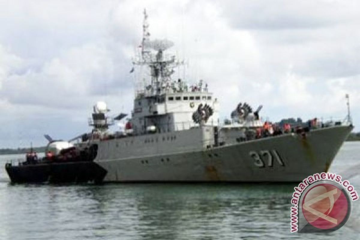 KRI Pattimura-371 selamatkan kapal Sin Hin 5 dan 6 dari perompakan