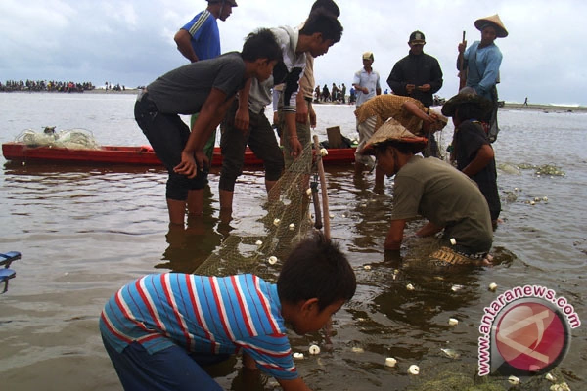 Ribuan warga Seluma ikuti ritual Muaro